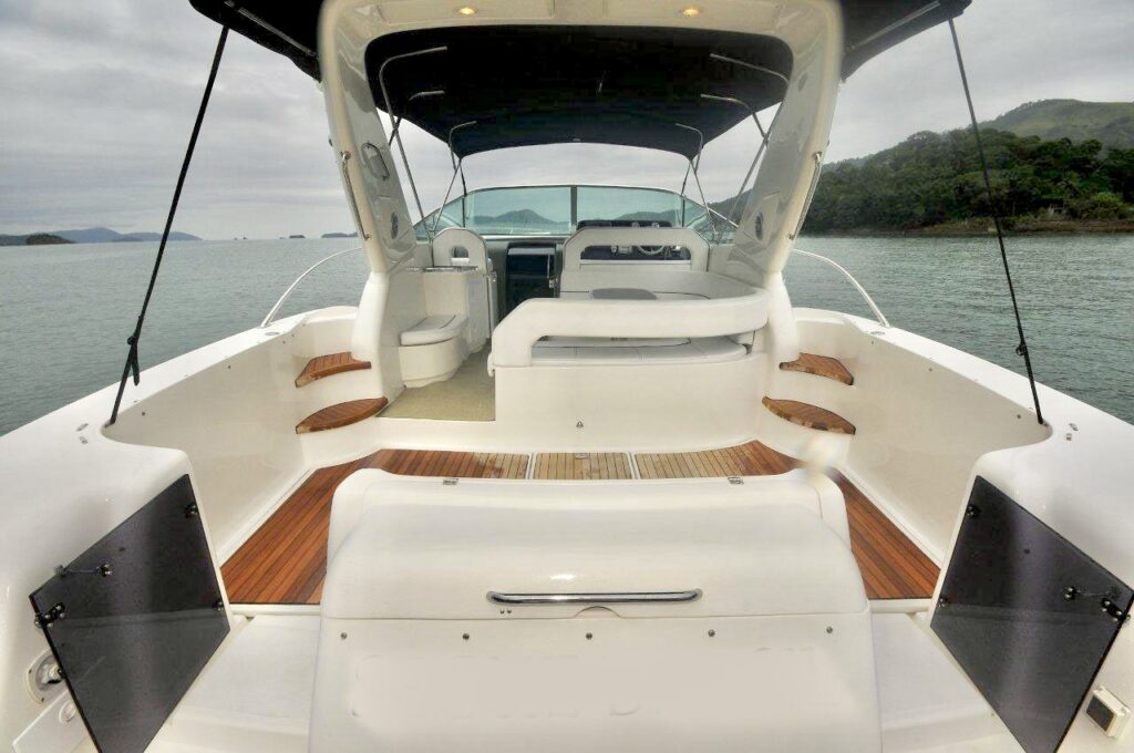 Custon 42, Roteiro 1