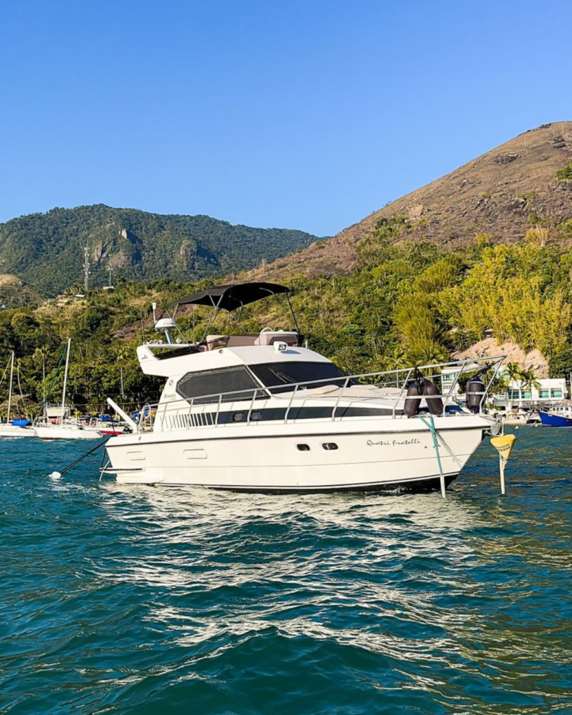 Lancha Oceanic 36 Elegance Plus Roteiro 2, Sentido Norte até a Praia da Armação