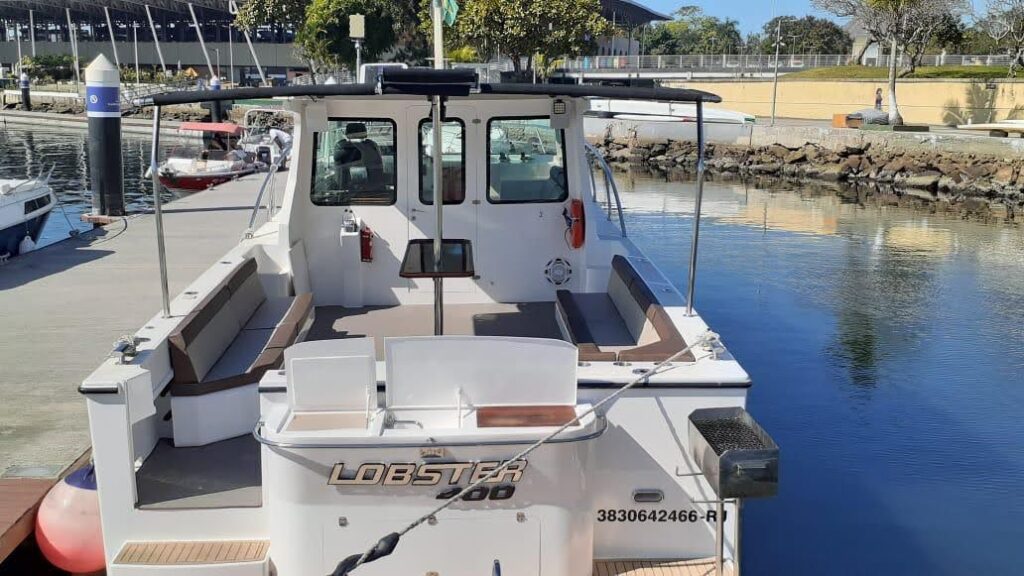 Lobster 400, Roteiro 1