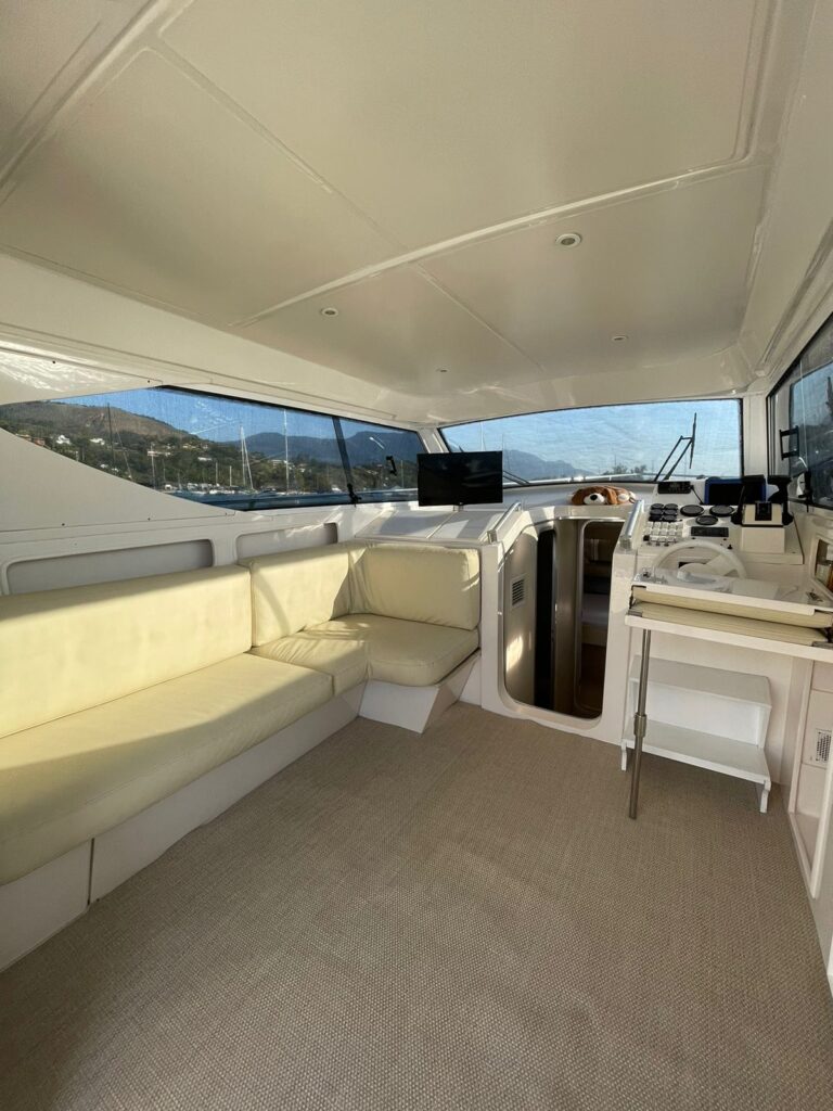 Lancha Oceanic 36 Elegance Plus Roteiro 2, Sentido Norte até a Praia da Armação