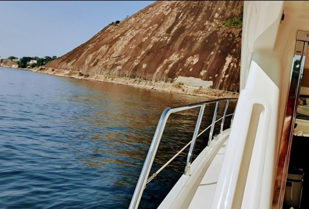 Iate Intermarine 440 Full Gold