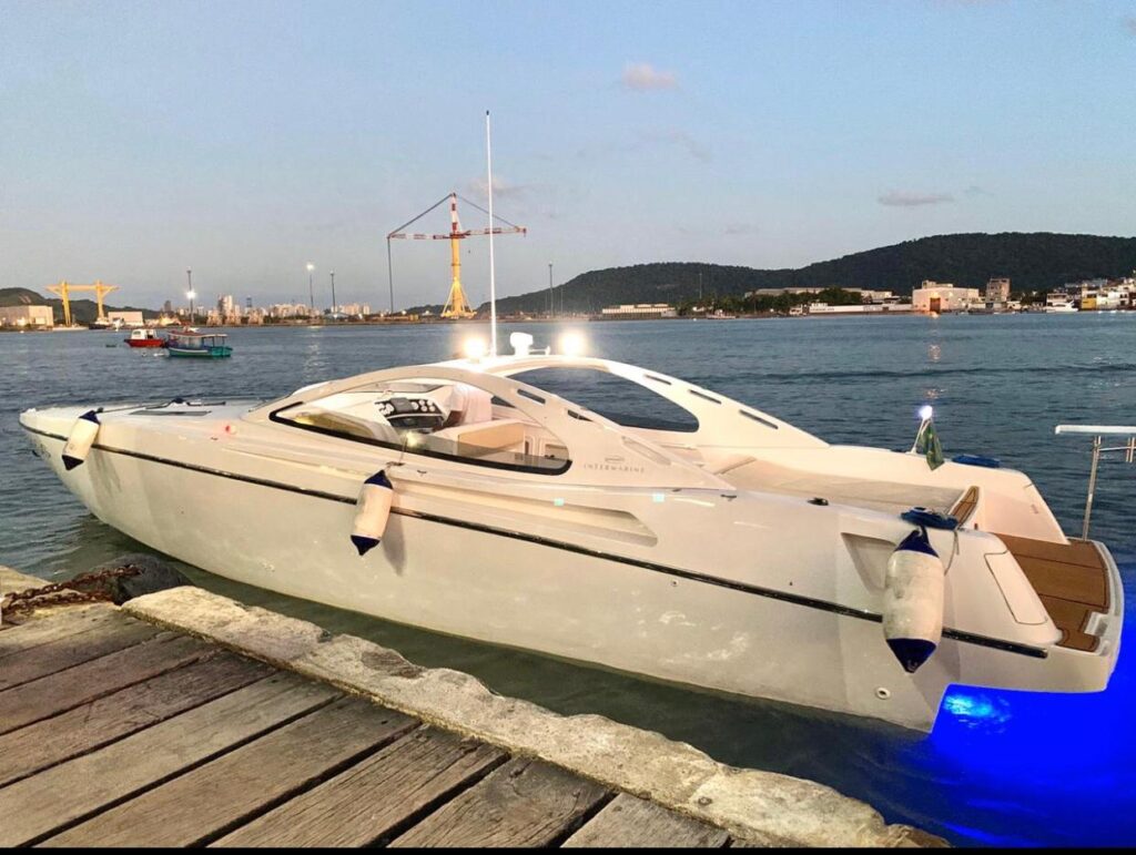 Lancha Excalibur 390, Roteiro 3H