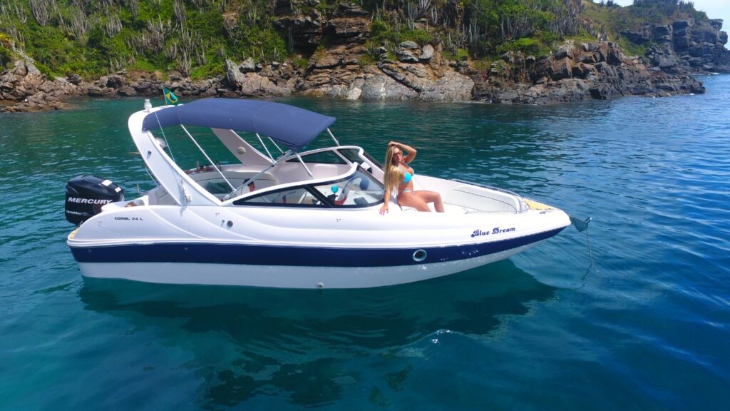 Coral 240, Roteiro 1