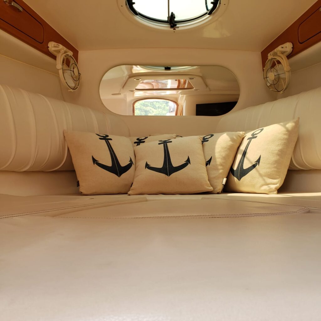 Lancha Phantom 300, Roteiro 5H