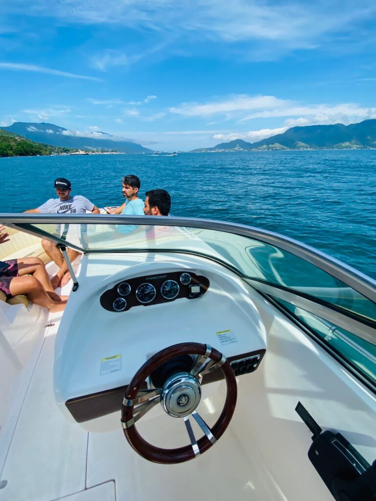 Lancha Phoenix 255, Roteiro Norte até a Praia da fome ( 3 horas) (erro)