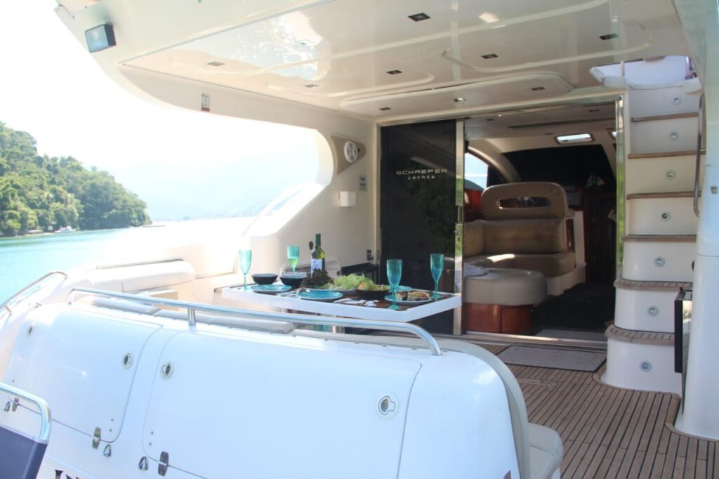 Phantom 48, Roteiro 2