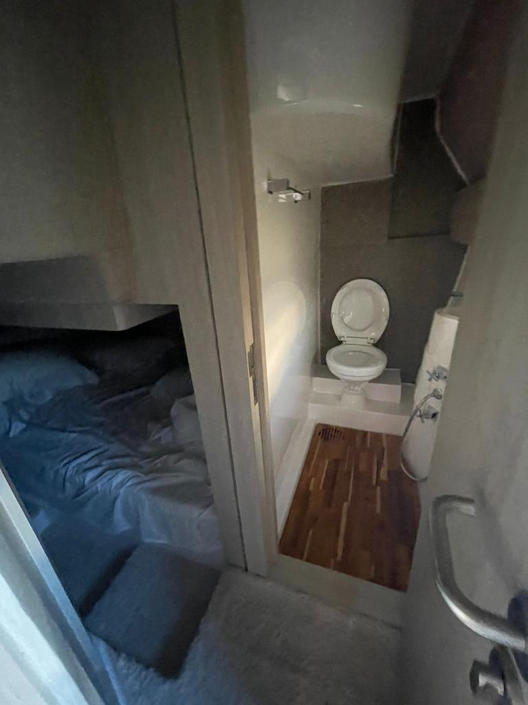 Lancha Sedna 47, Roteiro 1