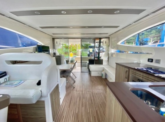 Iate Solara 52, Roteiro Exclusivo