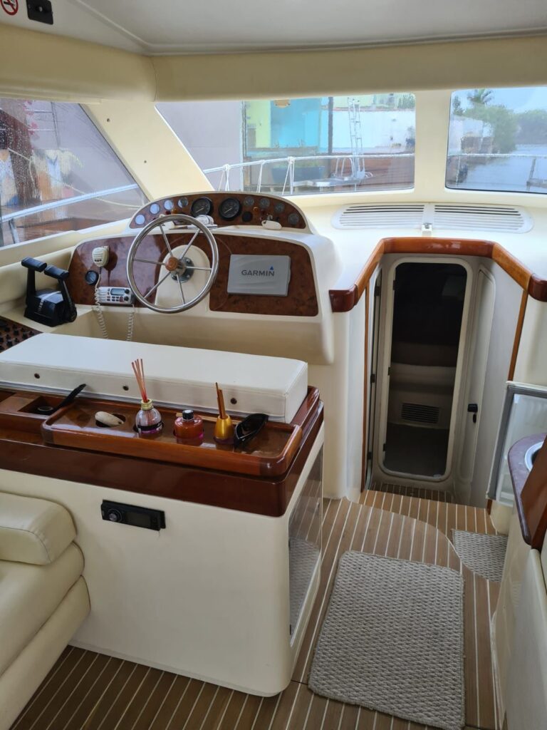 Lancha Carbrasmar 40, Roteiro 1