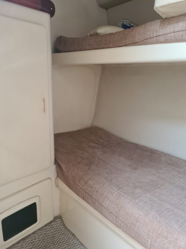 Lancha Carbrasmar 40, Roteiro 1