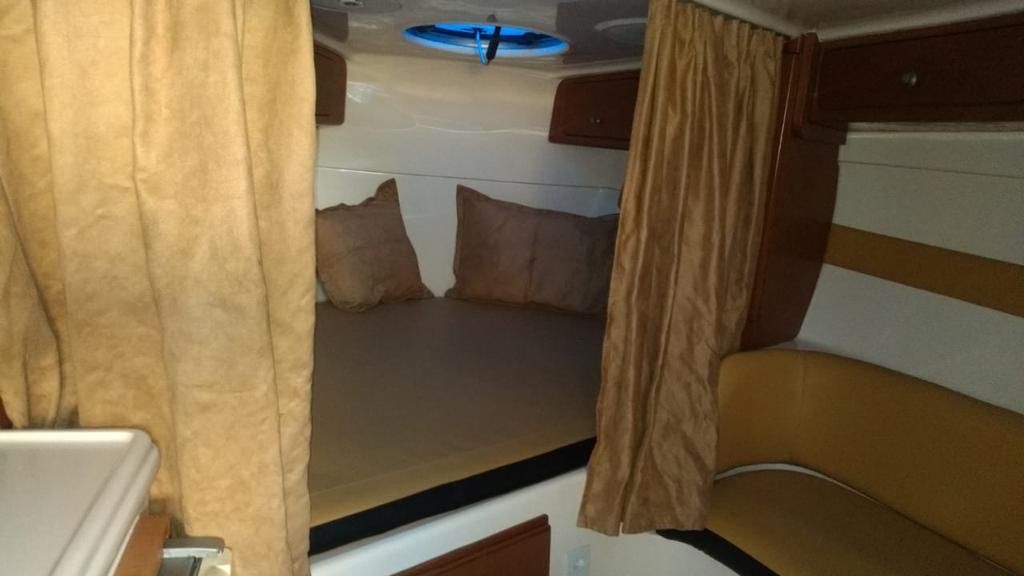 Lancha Coral 34, Roteiro 1