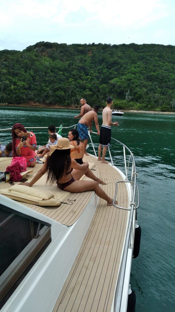 Lancha Mares 45, Roteiro 1