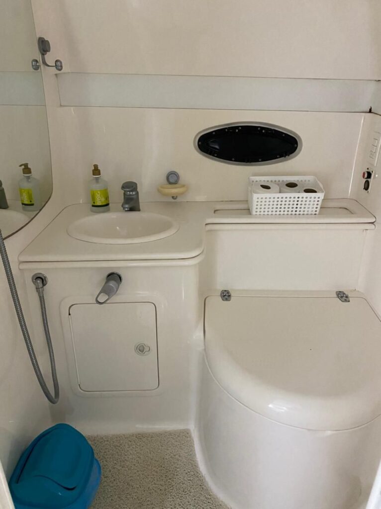 Lancha Runner 380, Roteiro 1