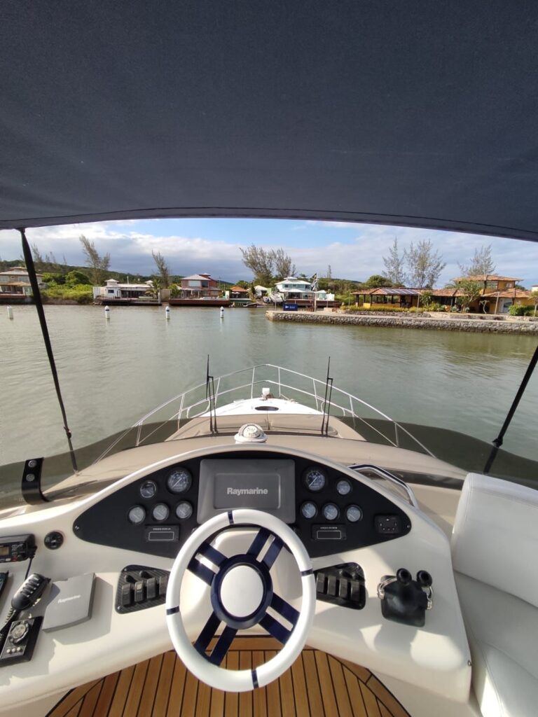 Lancha Azimut 49, Roteiro 1