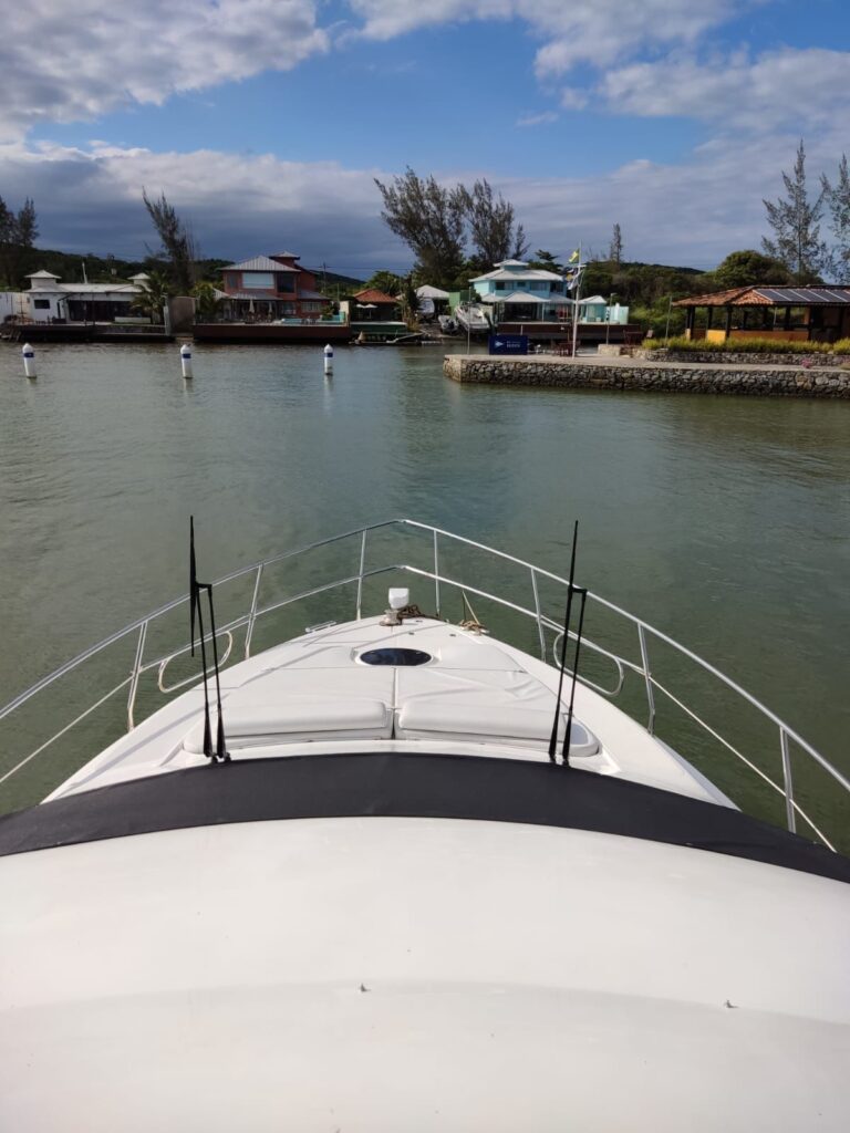 Lancha Azimut 49, Roteiro 1