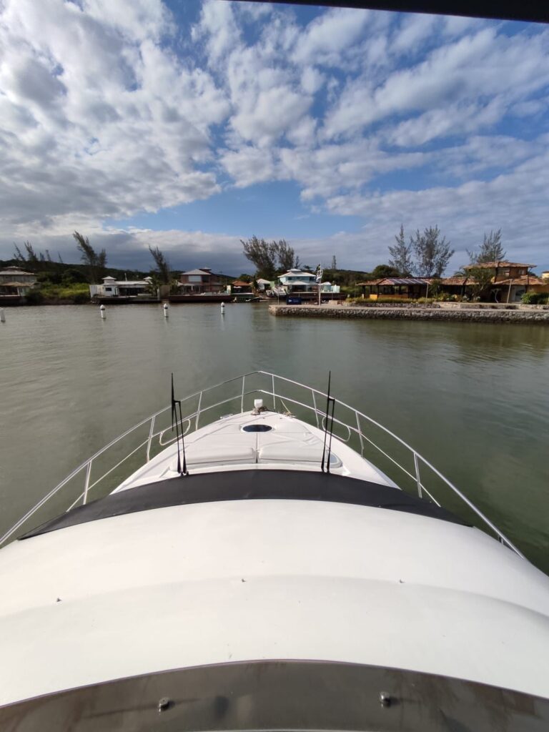 Lancha Azimut 49, Roteiro 1