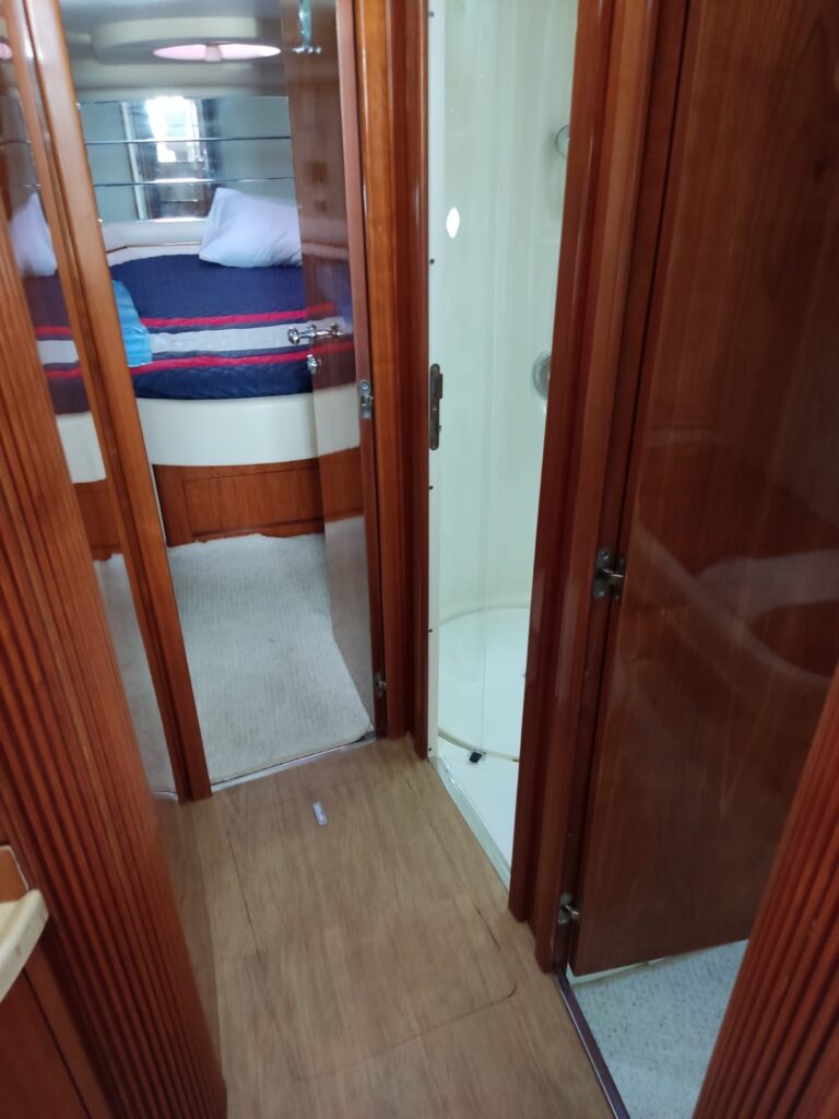 Lancha Azimut 49, Roteiro 1