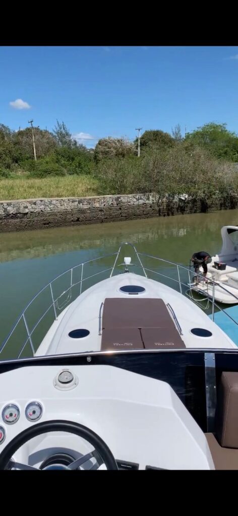 Lancha Cimitarra 46, Roteiro 1