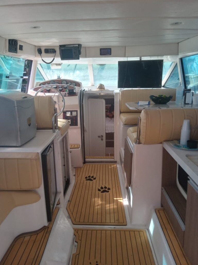 Vitória One, Roteiro 1