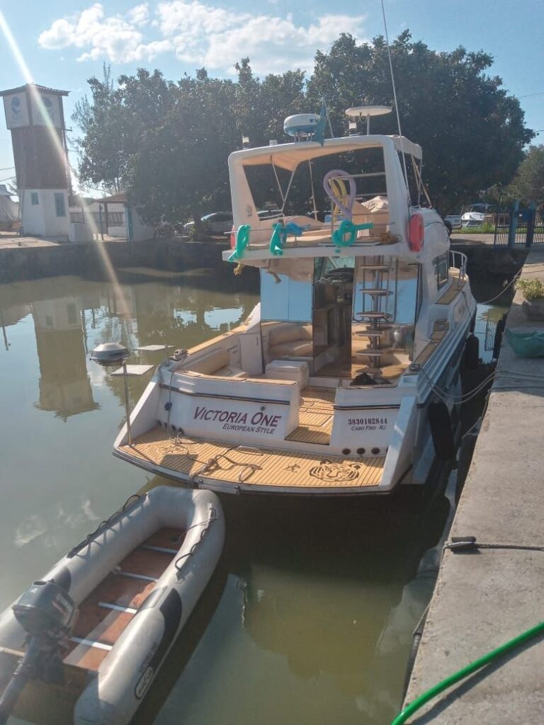 Vitória One, Roteiro 1