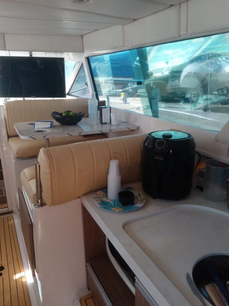 Vitória One, Roteiro 1