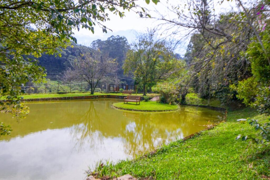 Chalé Xênios, Próximo a Região Central