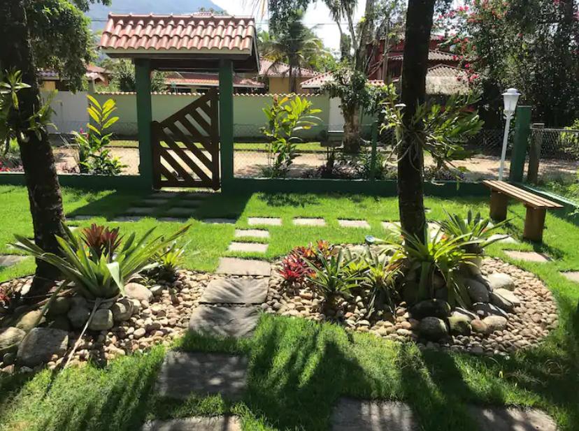 Casa no Condomínio Itamambuca, Piscina, Cachoeira, 150m da Praia