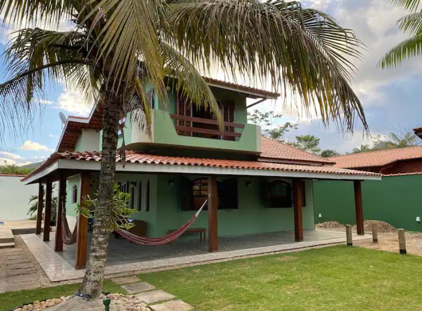 Casa no Condomínio Itamambuca, Piscina, Cachoeira, 150m da Praia