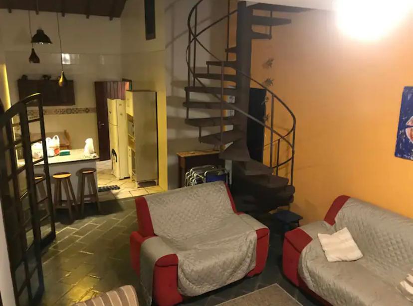 Casa no Condomínio Itamambuca, Piscina, Cachoeira, 150m da Praia