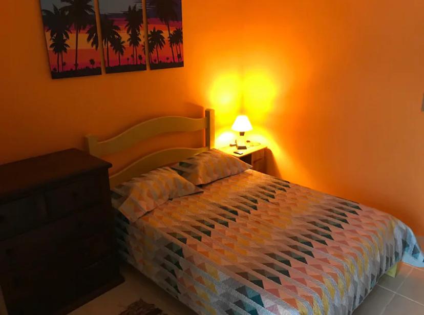 Casa no Condomínio Itamambuca, Piscina, Cachoeira, 150m da Praia