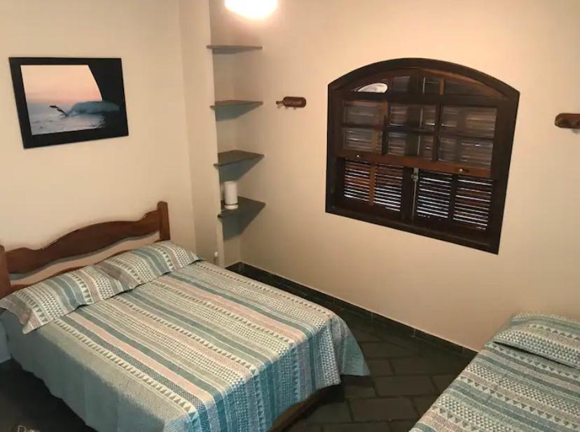 Casa no Condomínio Itamambuca, Piscina, Cachoeira, 150m da Praia