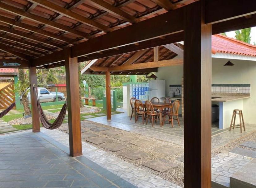 Casa no Condomínio Itamambuca, Piscina, Cachoeira, 150m da Praia