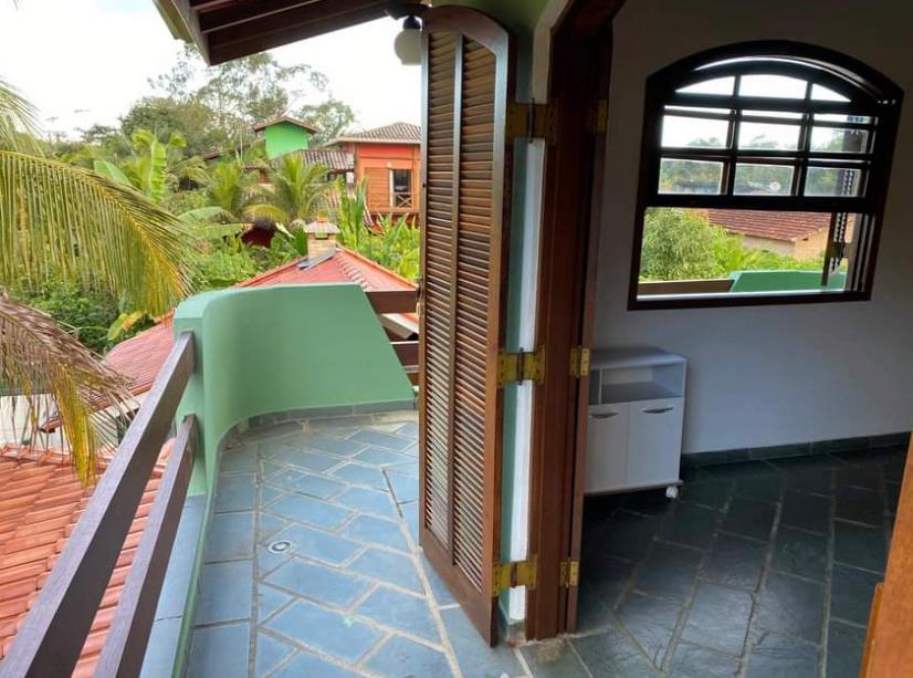 Casa no Condomínio Itamambuca, Piscina, Cachoeira, 150m da Praia