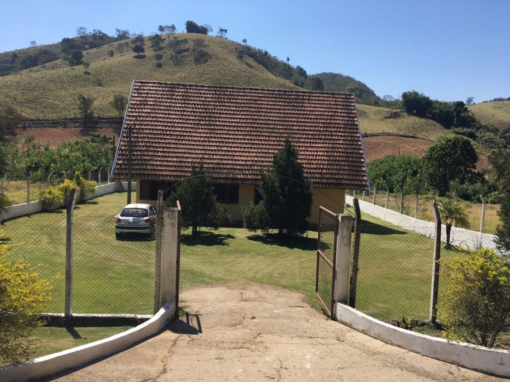 Sítio em Santo Antônio do Pinhal, Ótima área externa, Próximo ao Centro