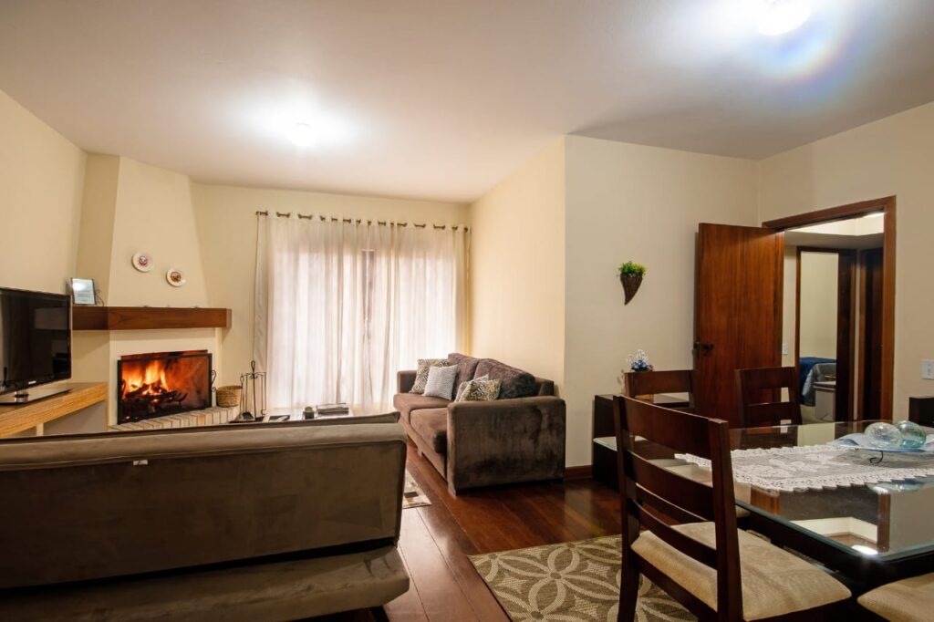 Apartamento com Lareira no Capivari