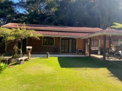 Casa em Santo Antônio do Pinhal, Ótima área verde