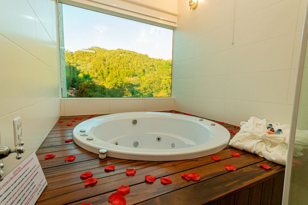 Chalé Alpino, Próximo a Região Central