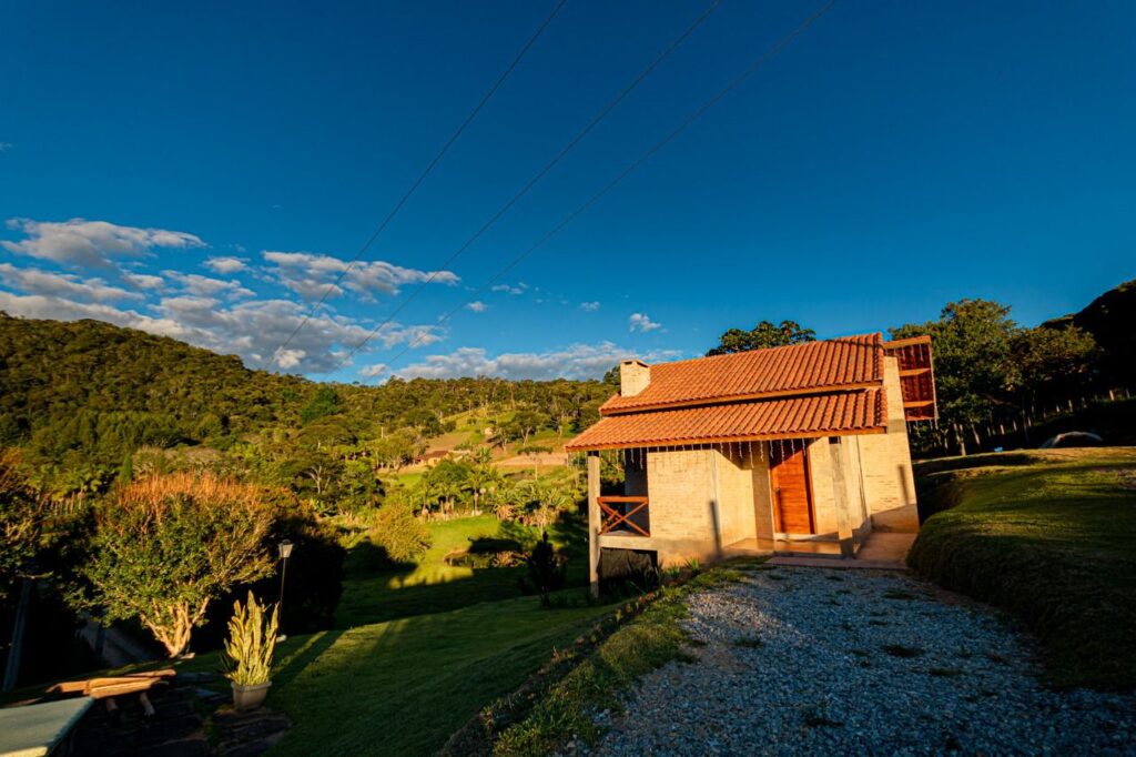 Chalé Alpino, Próximo a Região Central