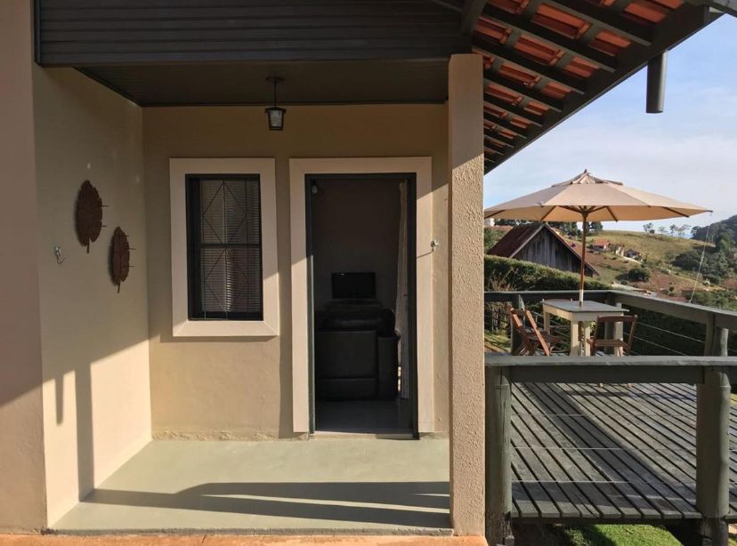 Chalé Encantador, Ótima Área Externa, 1,8 Km do Centro