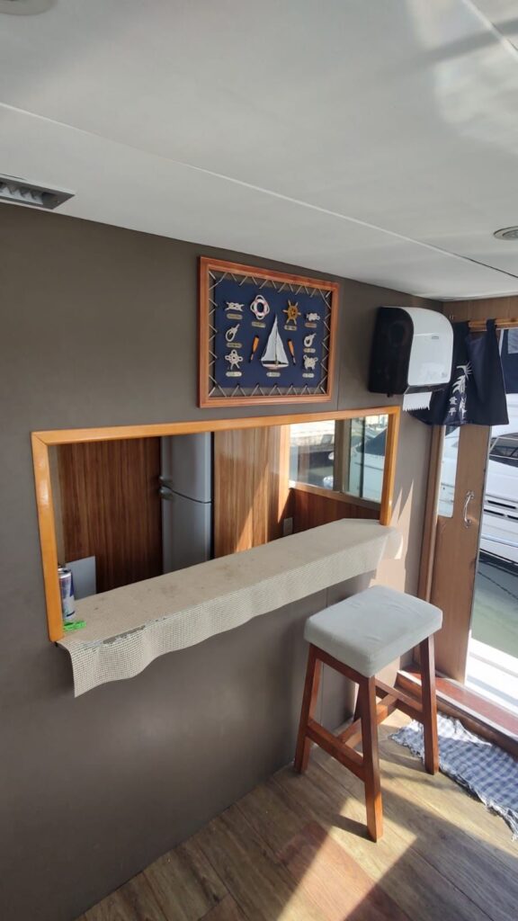 TRAWLER 62 PÉS PARA 24 PESSOAS