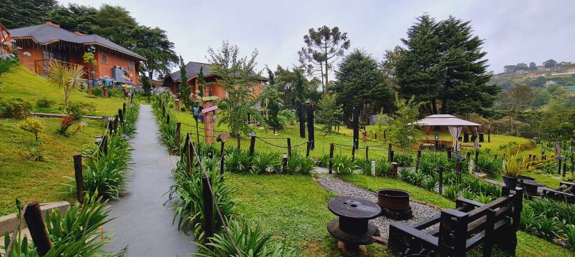 Cabana 1 com hidromassagem, lareira elétrica e vista para mata nativa