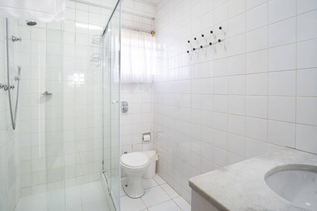 Suíte espaçosa no centro do Capivari