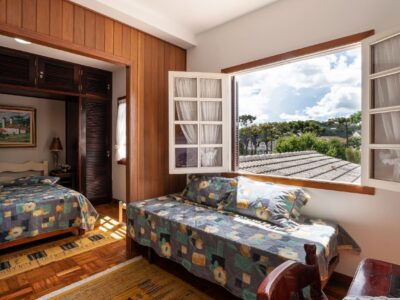 Suíte espaçosa no centro do Capivari