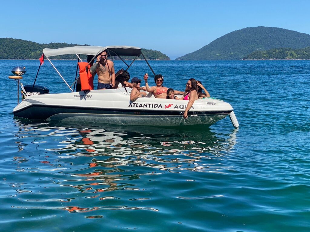 Lancha Privativa Phanton 235, Roteiro Norte, Ilhas Prumirim, Couves, Porcos e Rachada