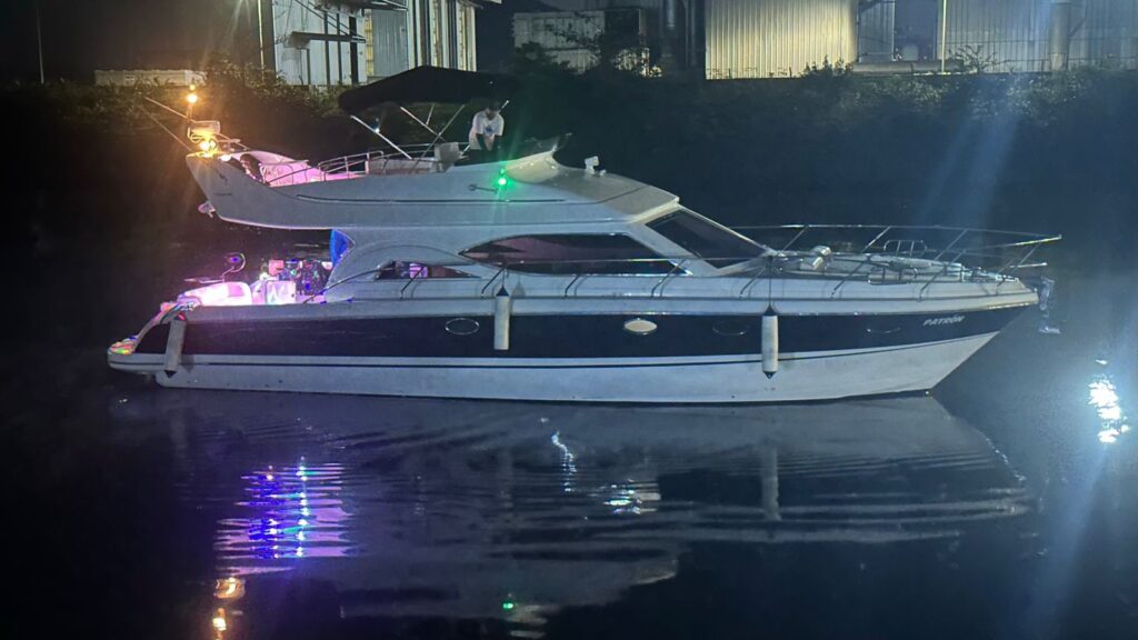 Iate Segue 480, Roteiro Ilha das Palmas e Região