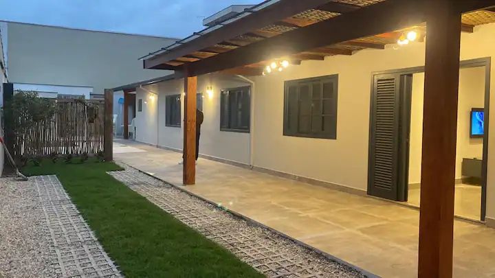 Casa Encantadora com Piscina e Churrasqueira
