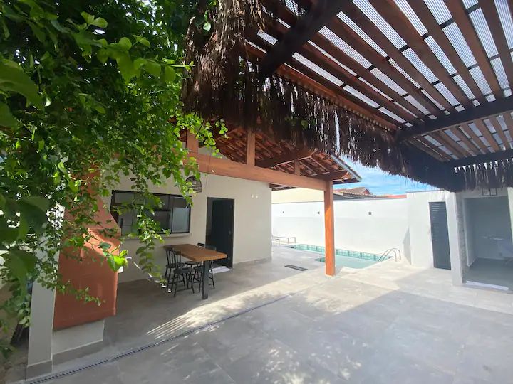 Casa Encantadora com Piscina e Churrasqueira