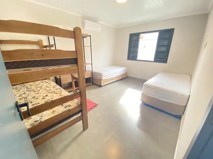 Casa Encantadora com Piscina e Churrasqueira