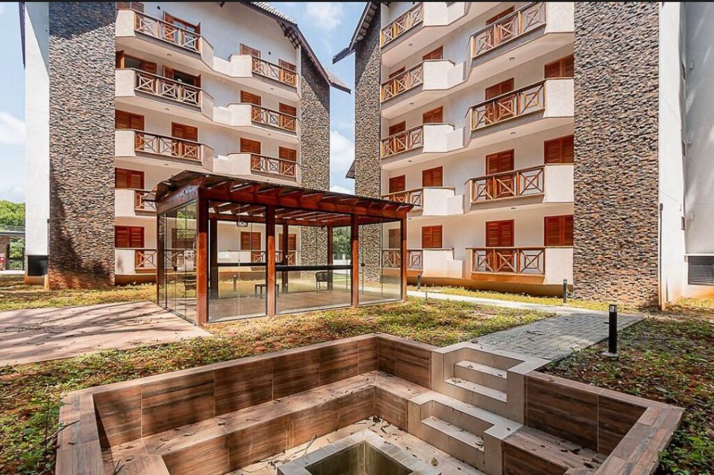 Cobertura Duplex, Ótima Localização, Vista para as Montanhas