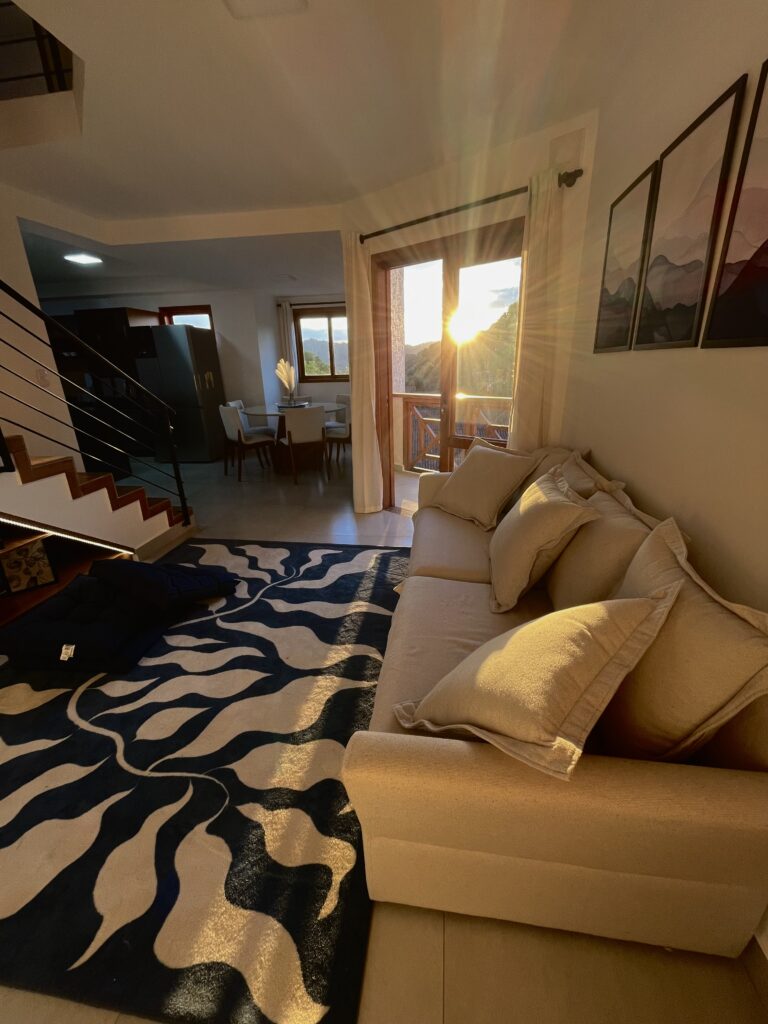 Cobertura Duplex, Ótima Localização, Vista para as Montanhas